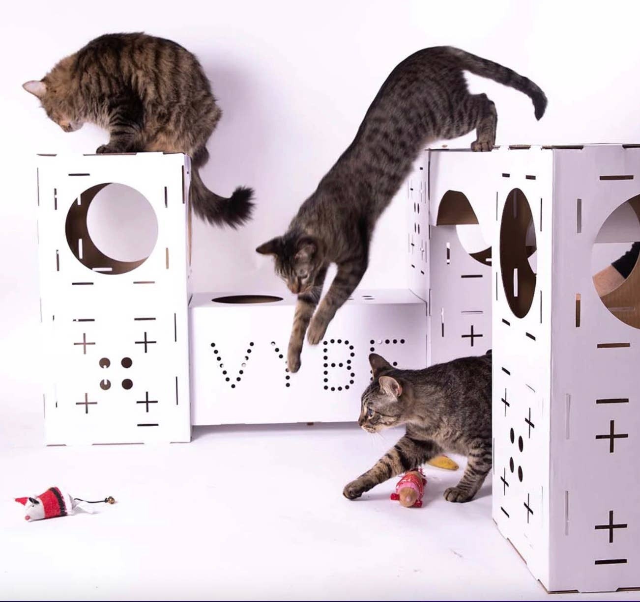 Vybe Source Vybe Cat Castle Cardboard Cat Playhouse Fetched Up